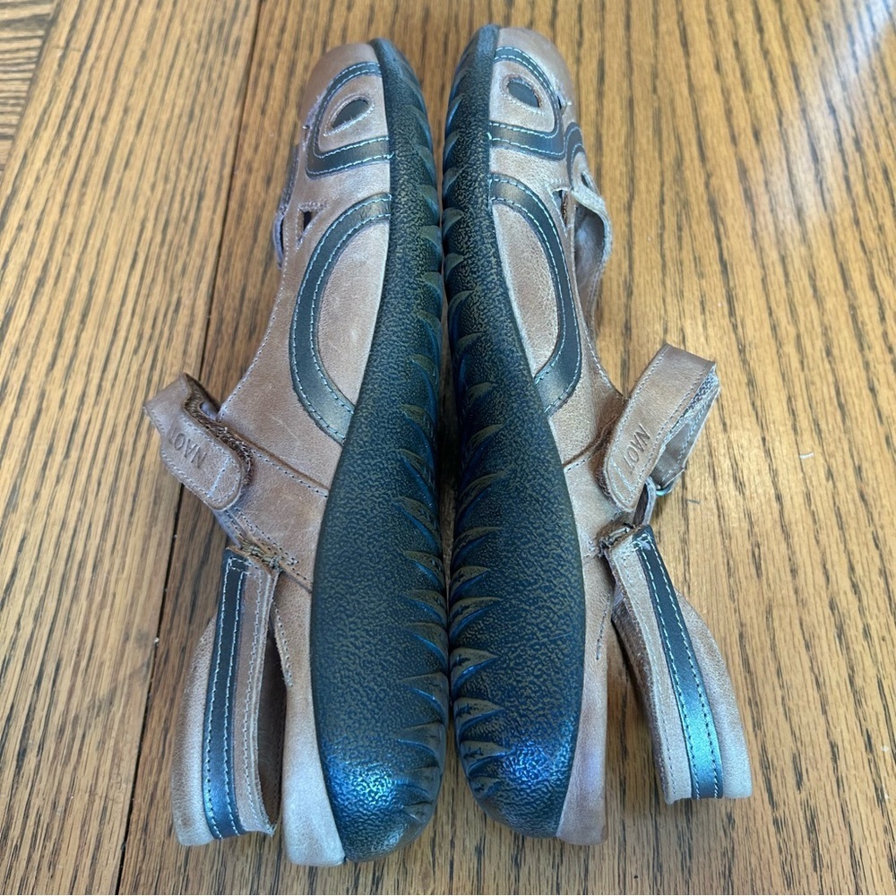 Naot Brown and Metallic Gray Leather Mary Jane Flats Heel & Ankle Velcro Straps - Picture 5 of 9